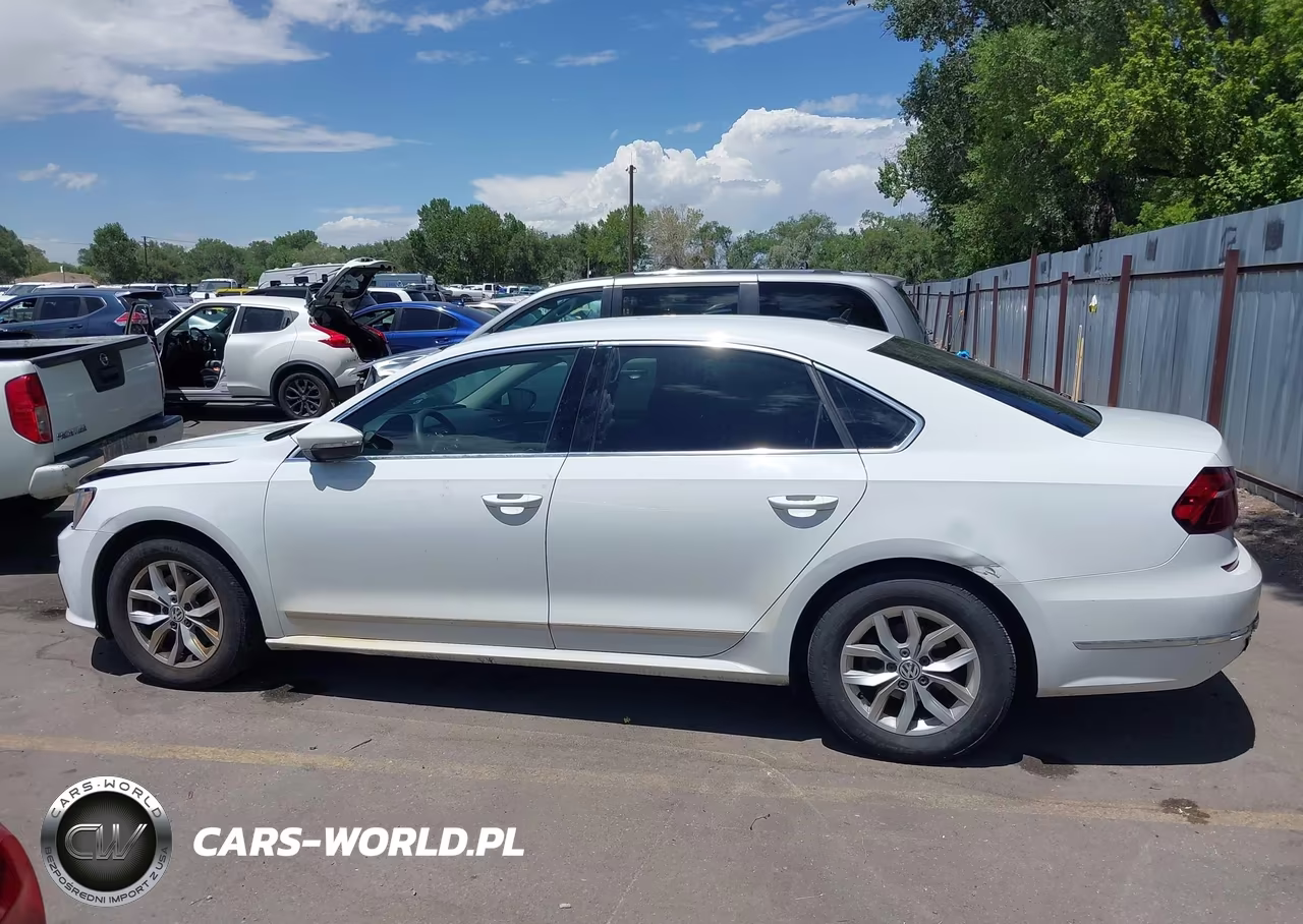2017 Volkswagen Passat 1.8T S VIN:1VWAT7A36HC064676 - 14