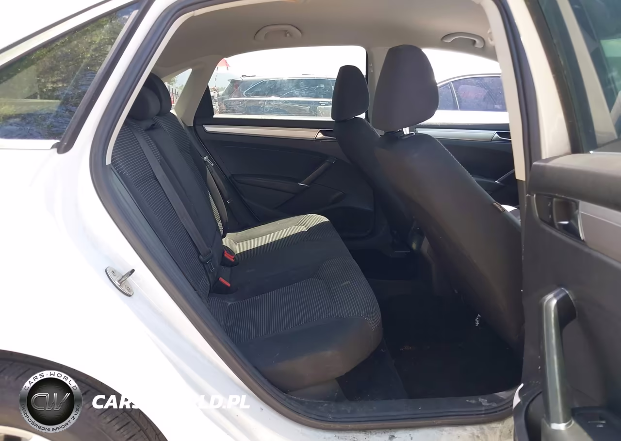 2017 Volkswagen Passat 1.8T S VIN:1VWAT7A36HC064676 - 8