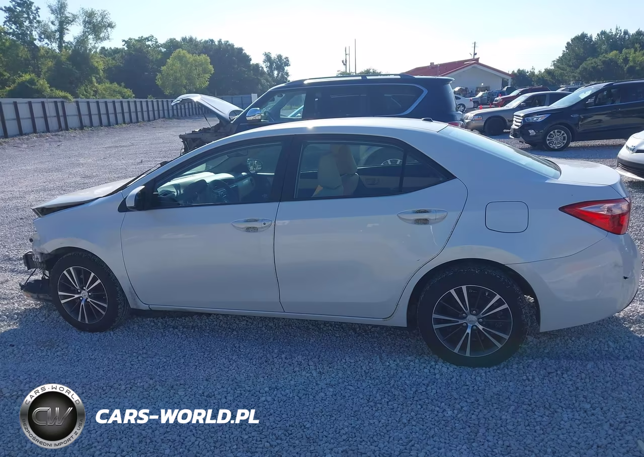 2017 Toyota Corolla Le VIN:5YFBURHE7HP672284 - 14