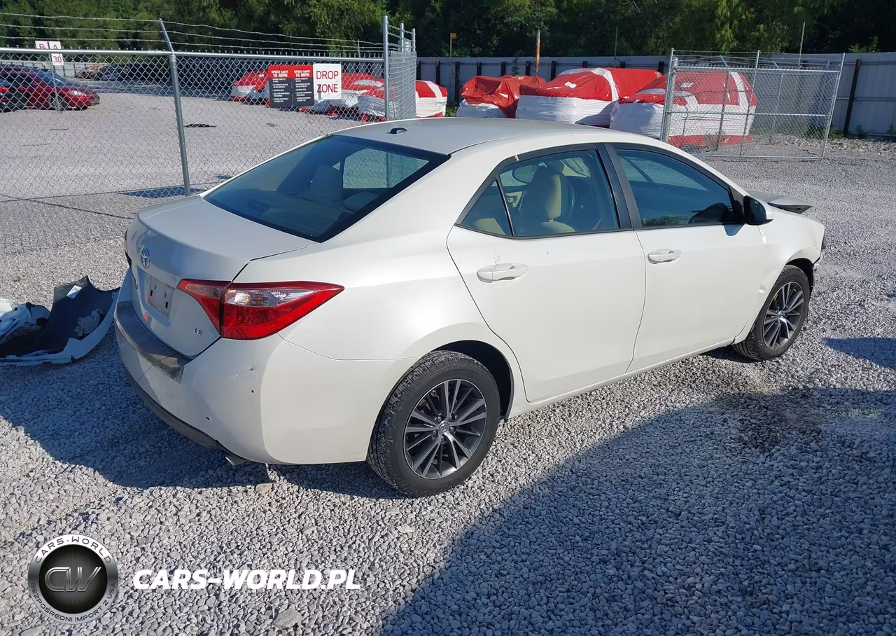 2017 Toyota Corolla Le VIN:5YFBURHE7HP672284 - 4