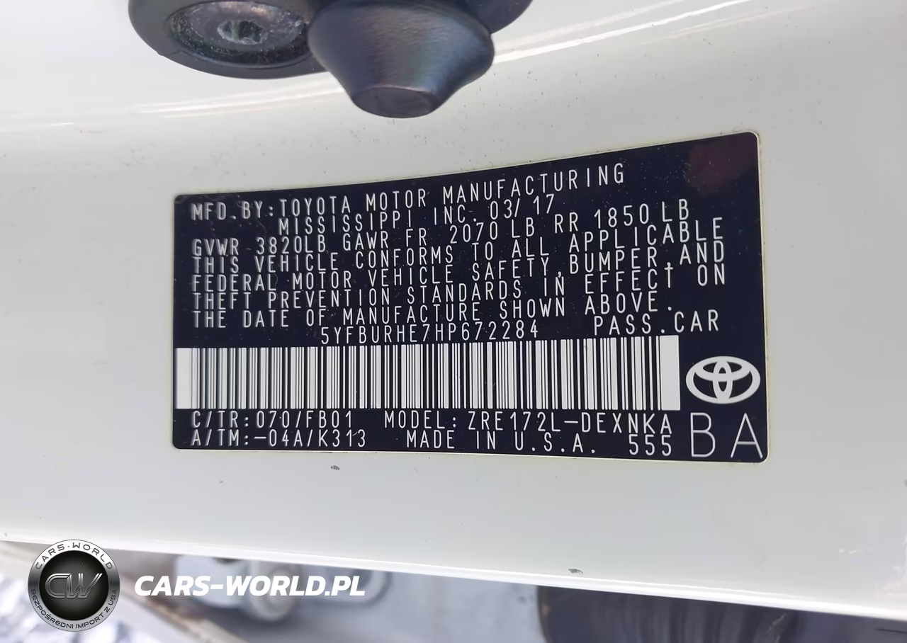 2017 Toyota Corolla Le VIN:5YFBURHE7HP672284 - 9