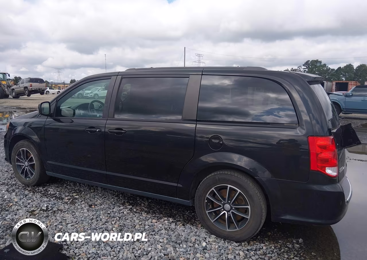 2018 Dodge Grand Caravan Gt VIN:2C4RDGEG7JR345706 - 15
