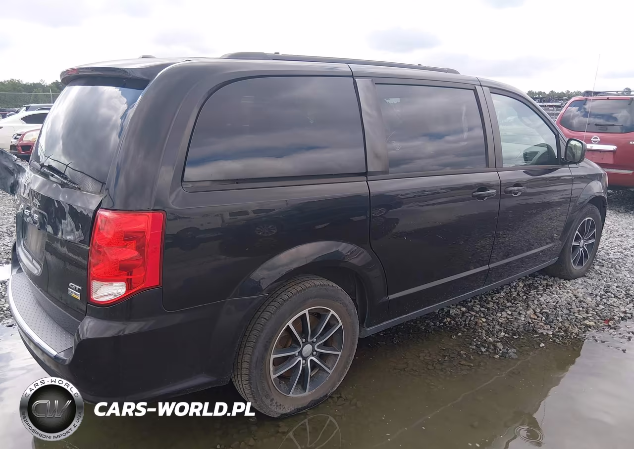 2018 Dodge Grand Caravan Gt VIN:2C4RDGEG7JR345706 - 4