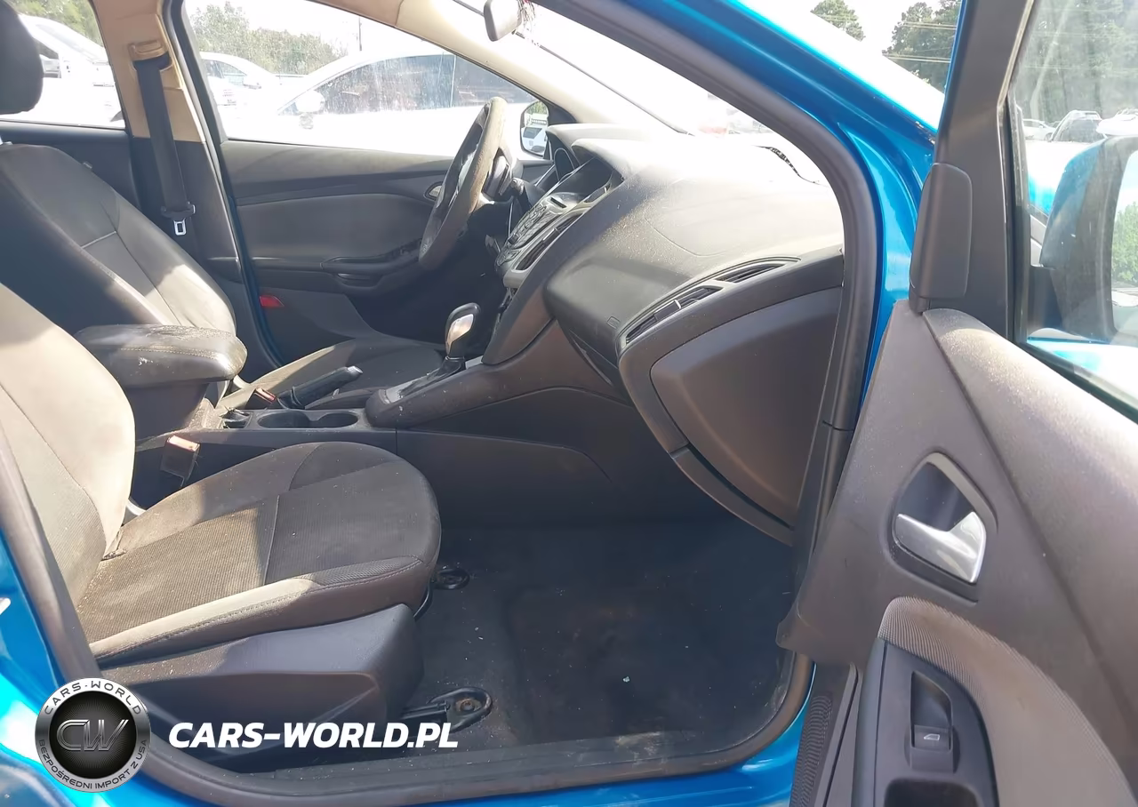 2014 Ford Focus Se VIN:1FADP3K27EL137767 - 5