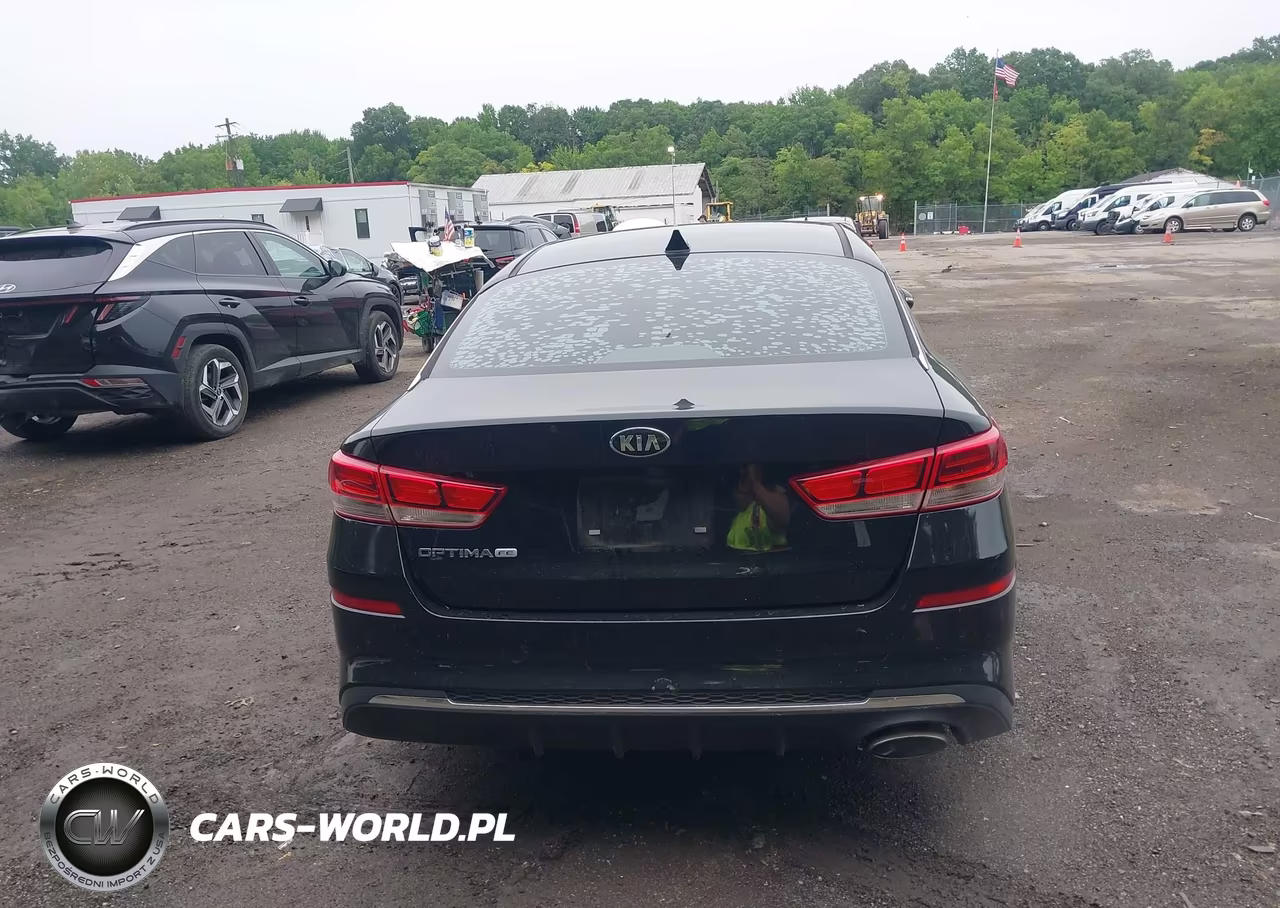 2019 Kia Optima Lx VIN:5XXGT4L34KG318658 - 16