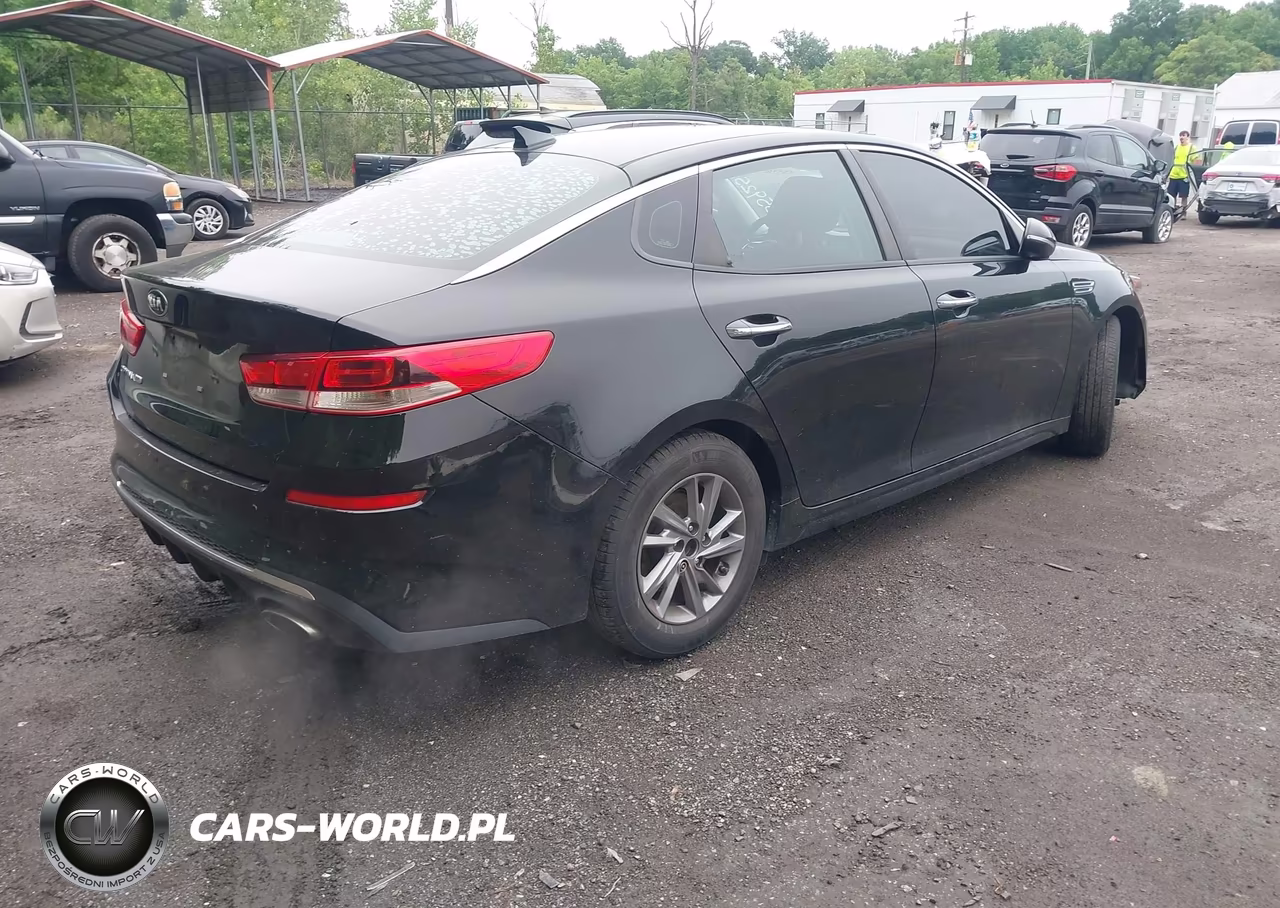 2019 Kia Optima Lx VIN:5XXGT4L34KG318658 - 4