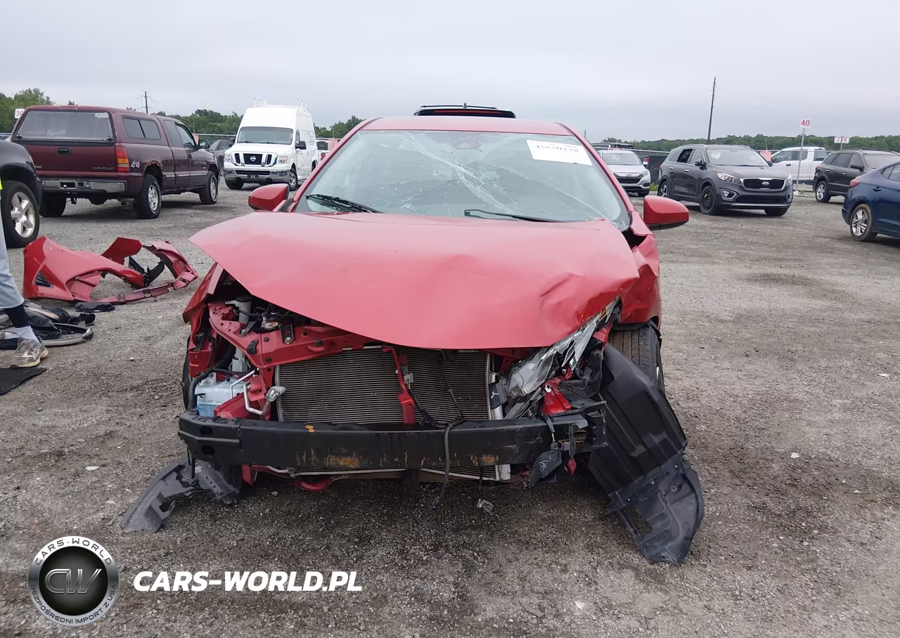 2018 Toyota Corolla Le VIN:2T1BURHE4JC028716 - 13