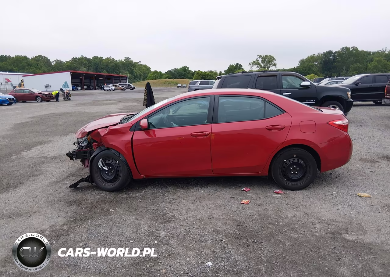 2018 Toyota Corolla Le VIN:2T1BURHE4JC028716 - 15