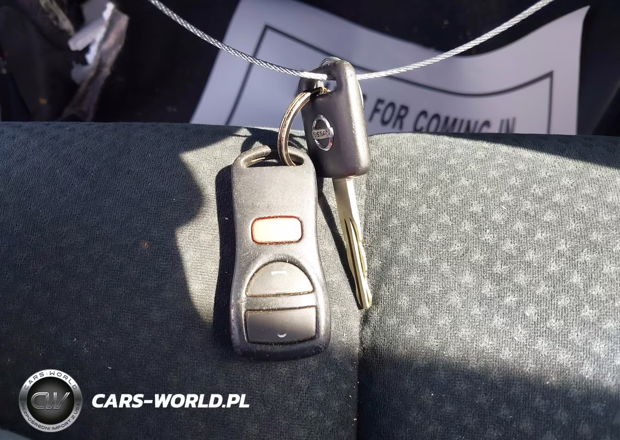 2010 Nissan Versa 1.8S VIN:3N1BC1CP0AL373982 - 11