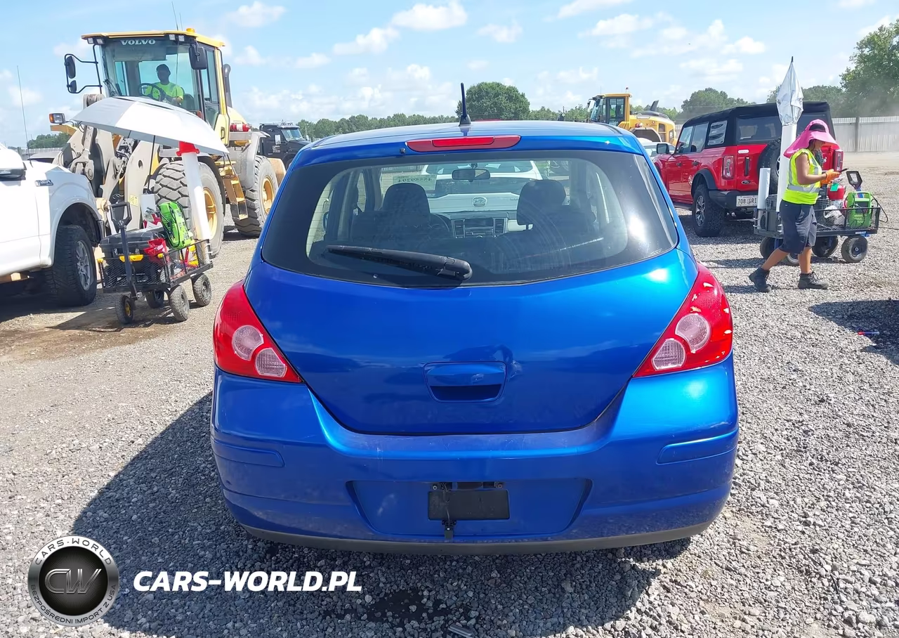 2010 Nissan Versa 1.8S VIN:3N1BC1CP0AL373982 - 16