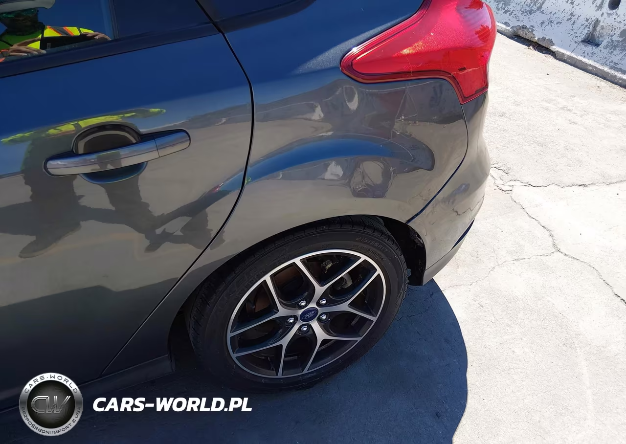 2018 Ford Focus Sel VIN:1FADP3M21JL230985 - 6