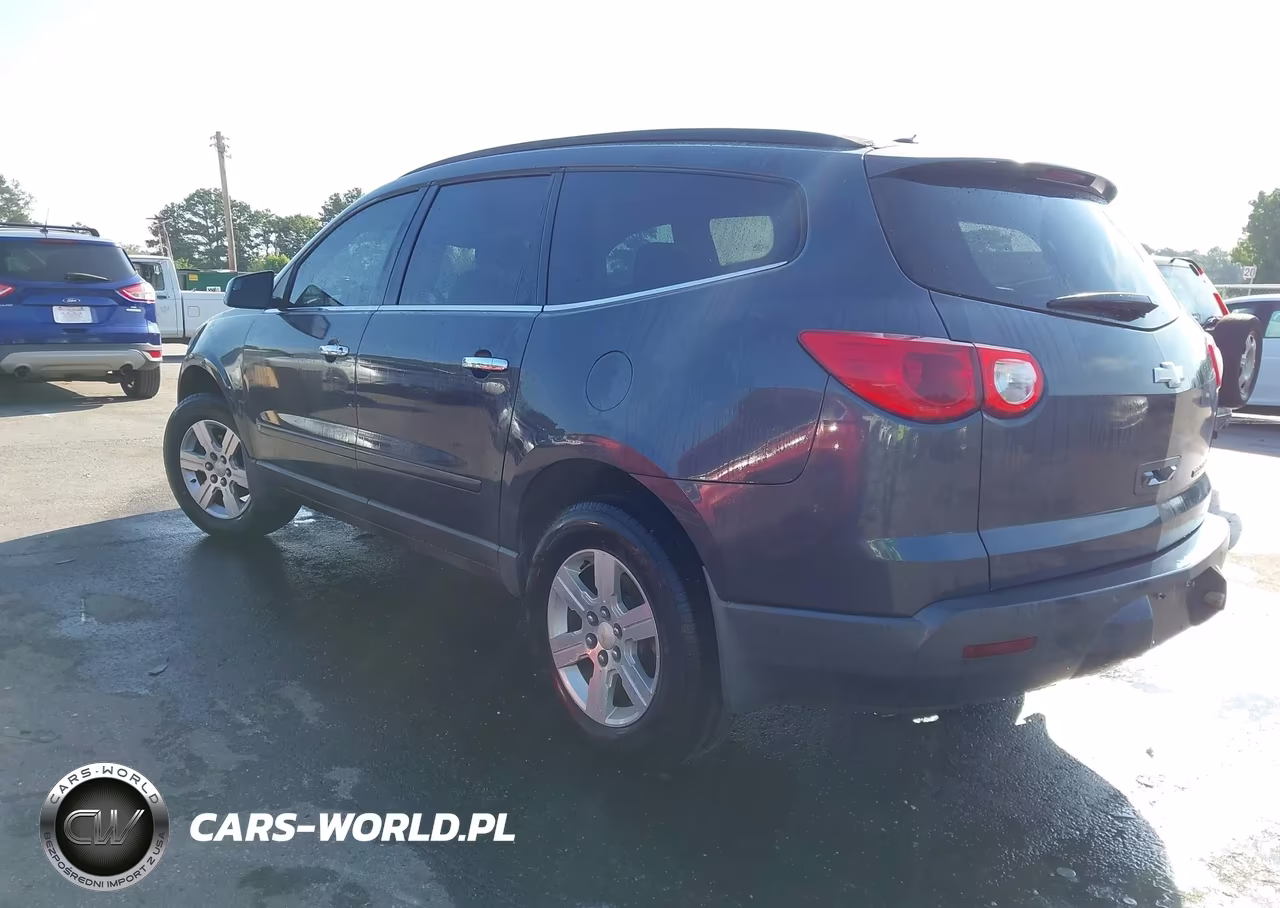2010 Chevrolet Traverse Lt VIN:1GNLRGED9AS134686 - 3