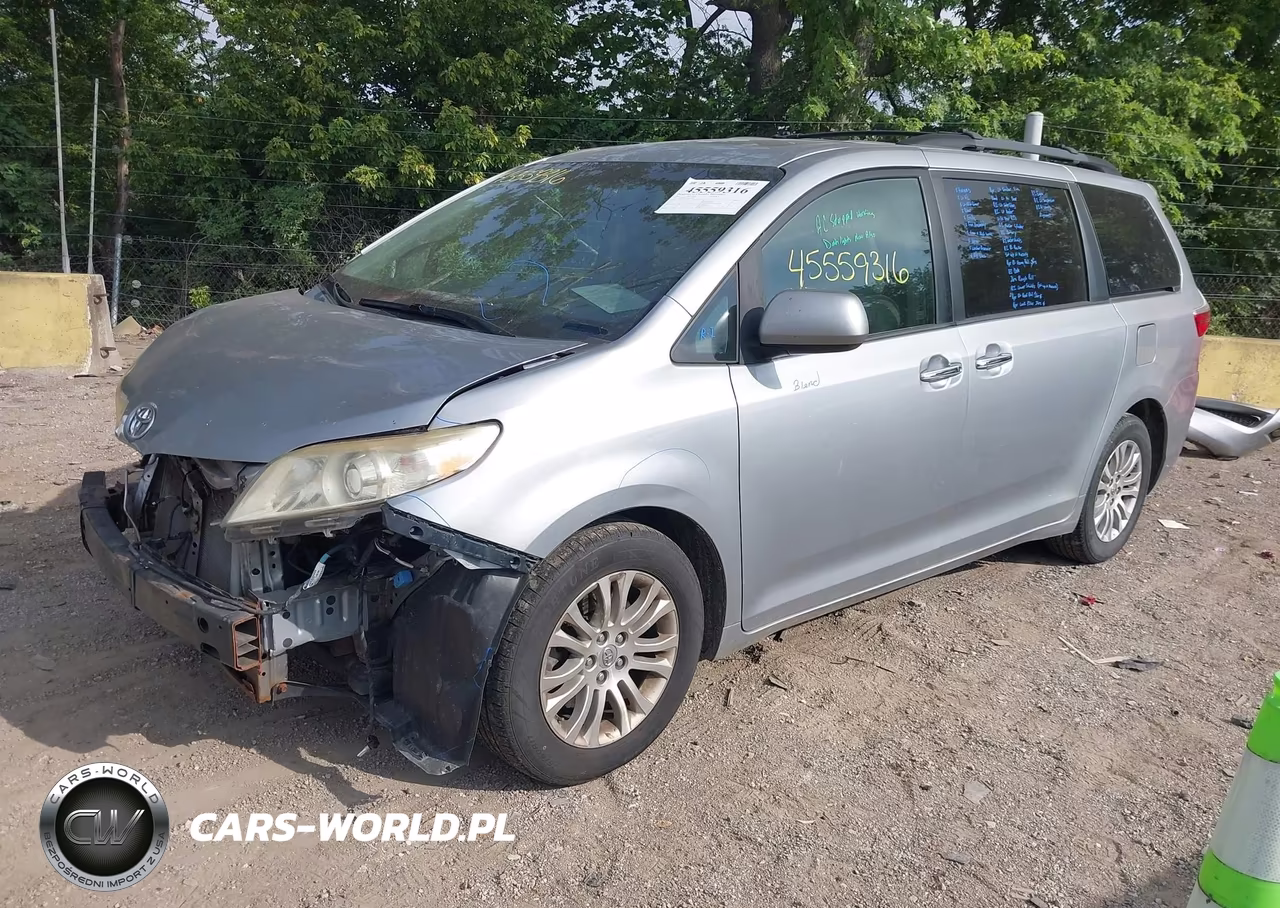 2015 Toyota Sienna Xle 8 Passenger VIN:5TDYK3DC4FS539844 - 2