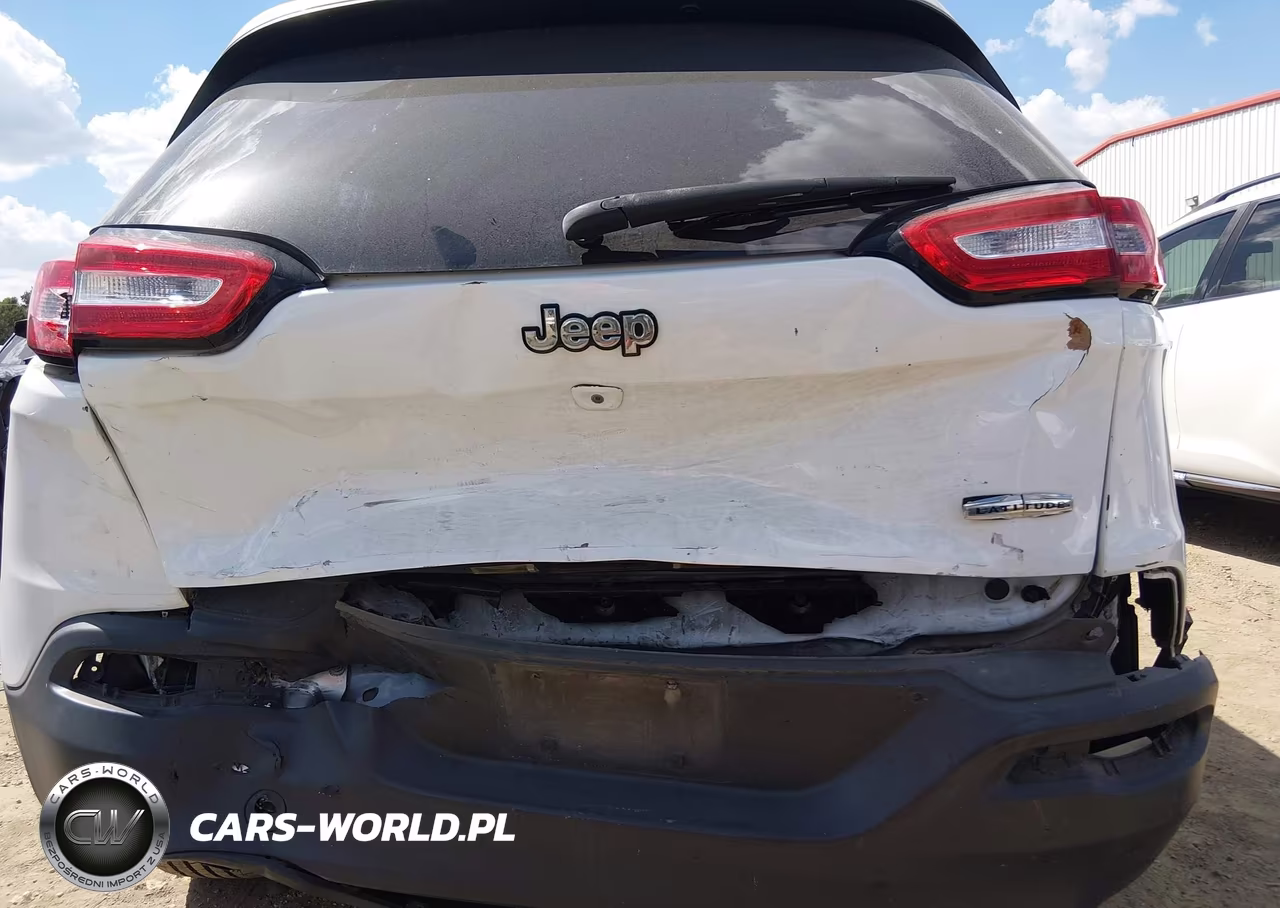 2018 Jeep Cherokee Latitude Fwd VIN:1C4PJLCB2JD568061 - 15