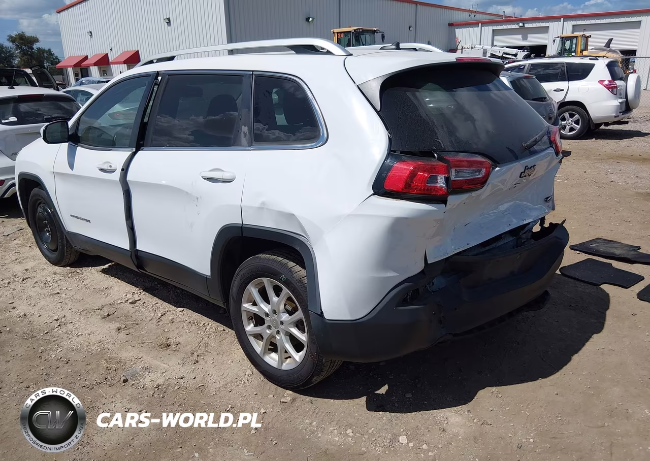 2018 Jeep Cherokee Latitude Fwd VIN:1C4PJLCB2JD568061 - 3