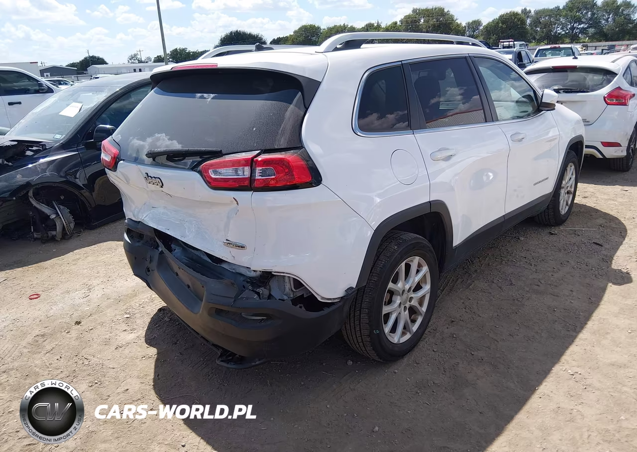 2018 Jeep Cherokee Latitude Fwd VIN:1C4PJLCB2JD568061 - 4