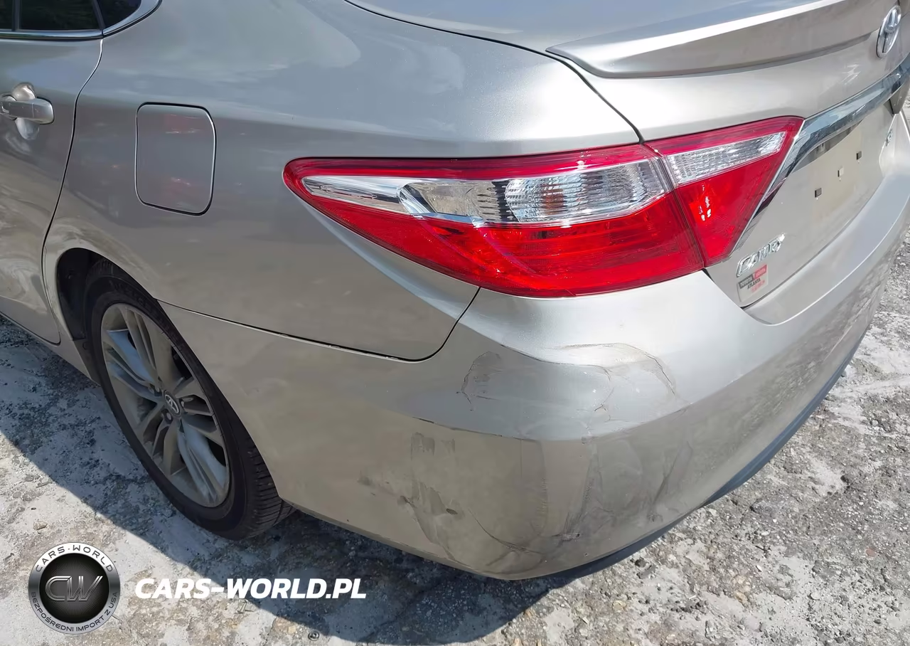 2016 Toyota Camry Se VIN:4T1BF1FK0GU264288 - 17