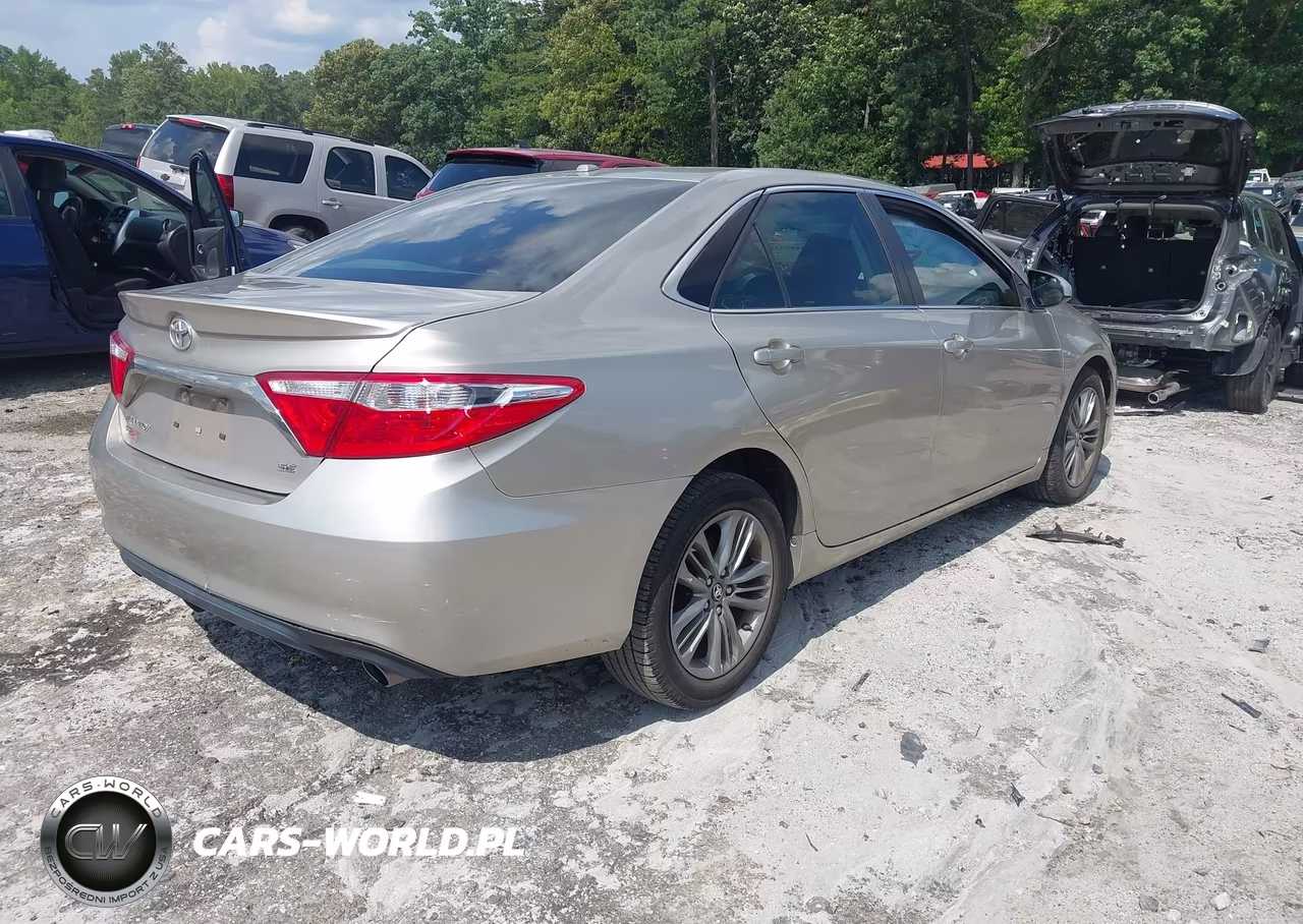 2016 Toyota Camry Se VIN:4T1BF1FK0GU264288 - 4