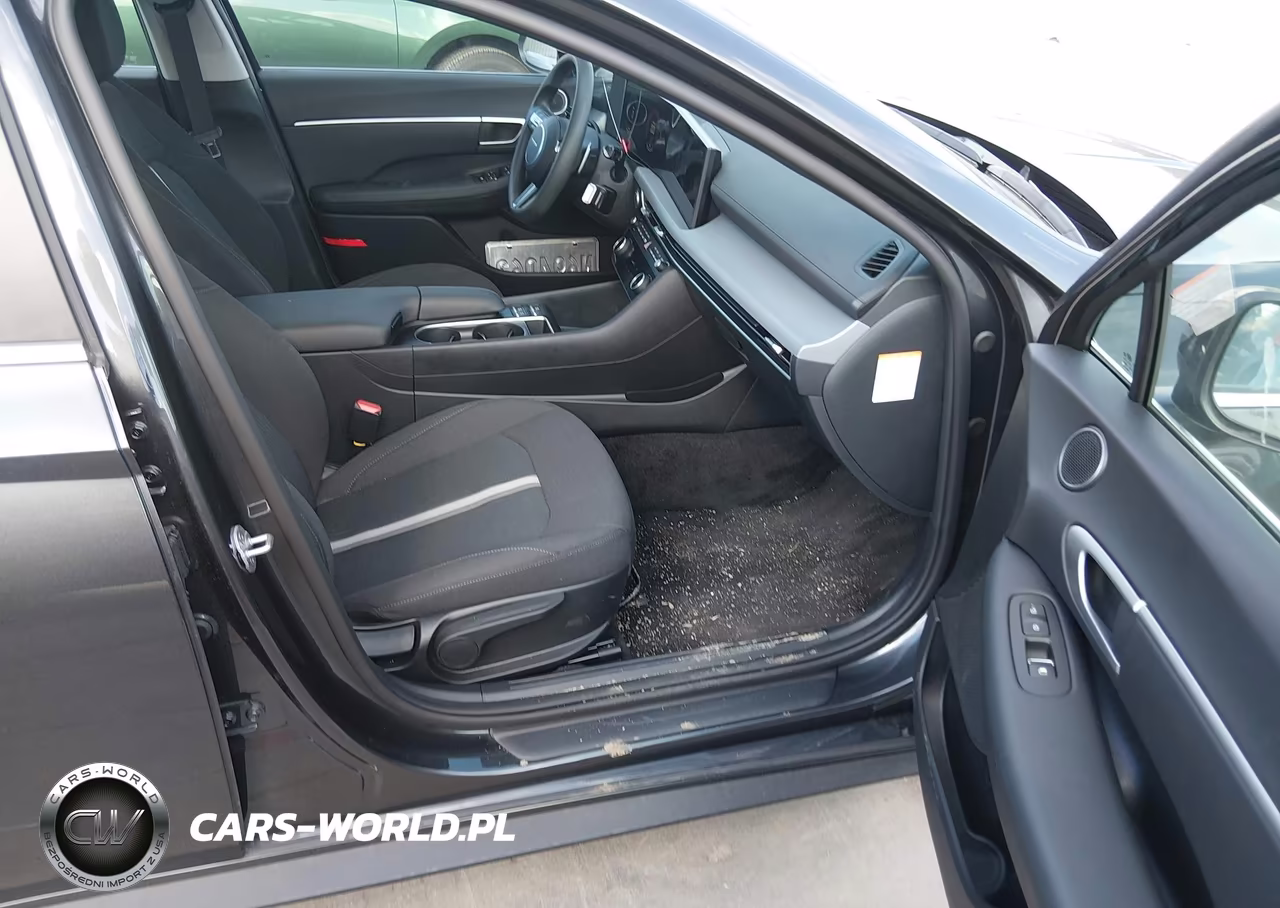 2026 Hyundai Sonata Hybrid Blue VIN:KMHL24JJ3TA156257 - 5