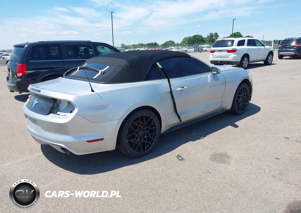 2016 Ford Mustang V6 VIN:1FATP8EM6G5334653 - 4