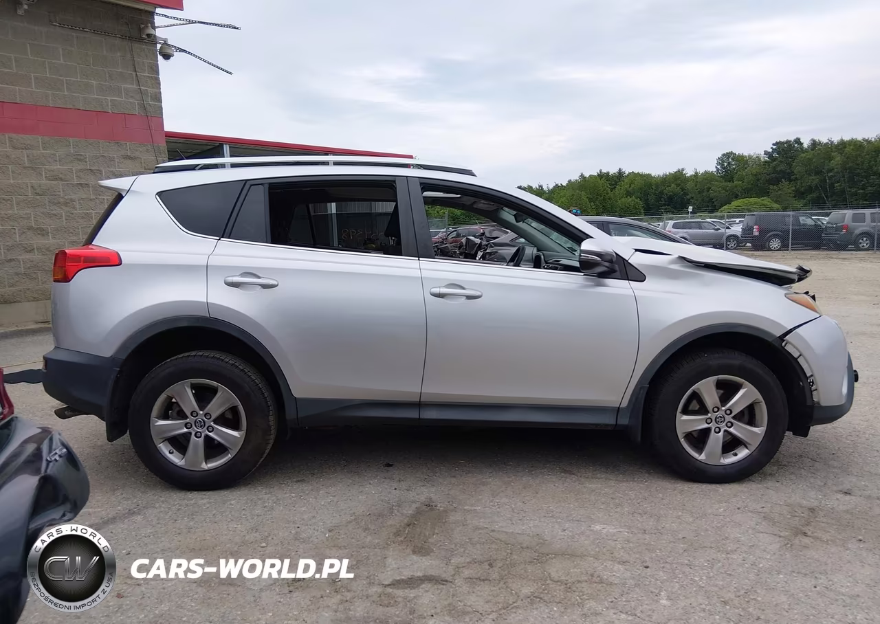 2015 Toyota Rav4 Xle VIN:2T3RFREV9FW386176 - 14