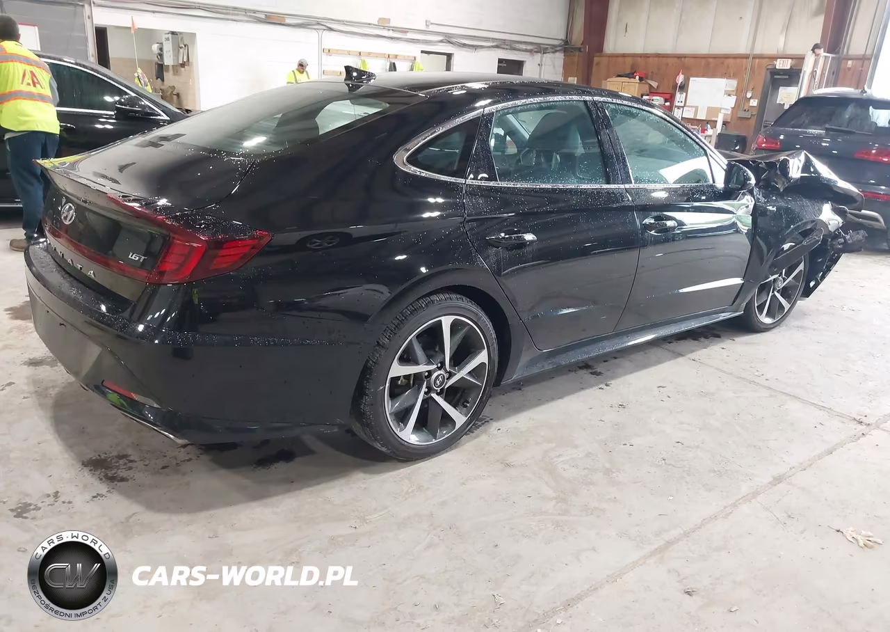 2023 Hyundai Sonata Sel Plus VIN:KMHL44J28PA266004 - 4