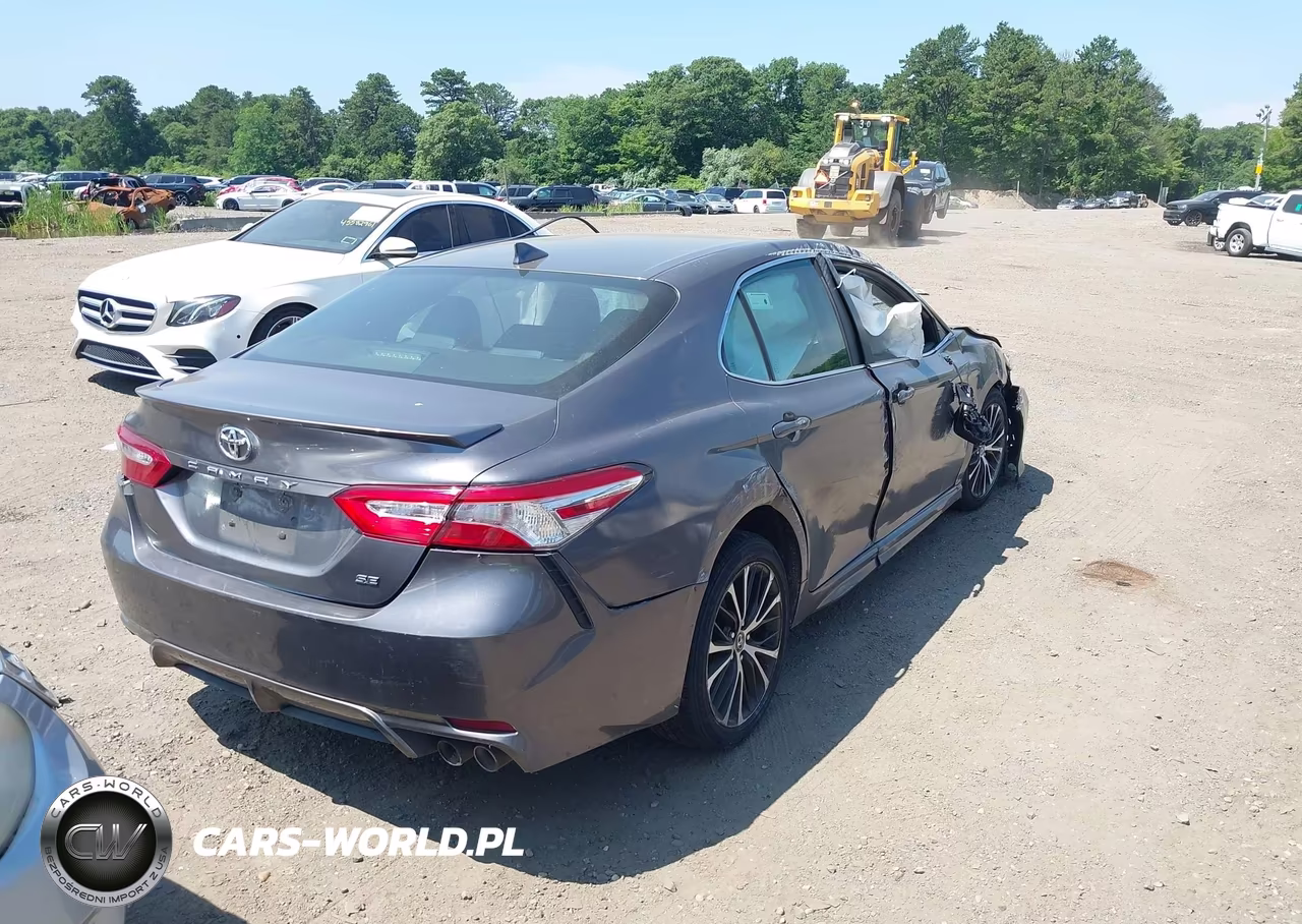 2020 Toyota Camry Se VIN:4T1G11AKXLU343974 - 4