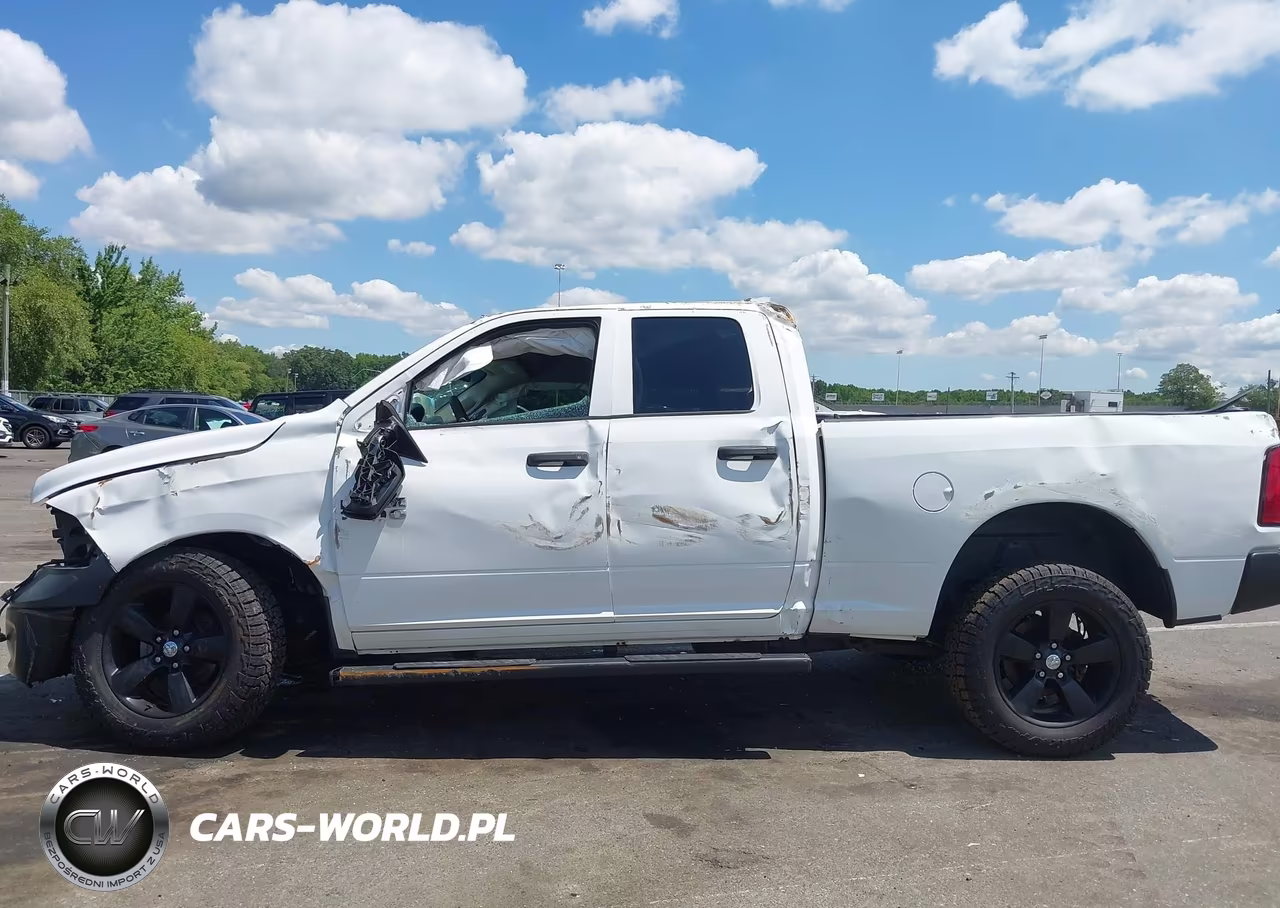 2016 Ram 1500 Tradesman VIN:1C6RR7FG9GS125739 - 14