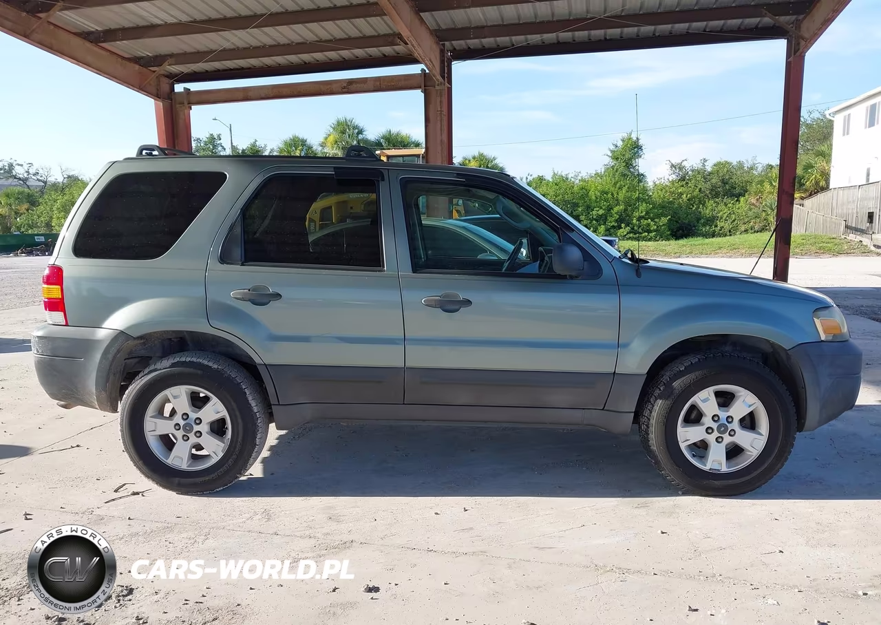 2007 Ford Escape Xlt VIN:1FMYU03Z07KB95836 - 13