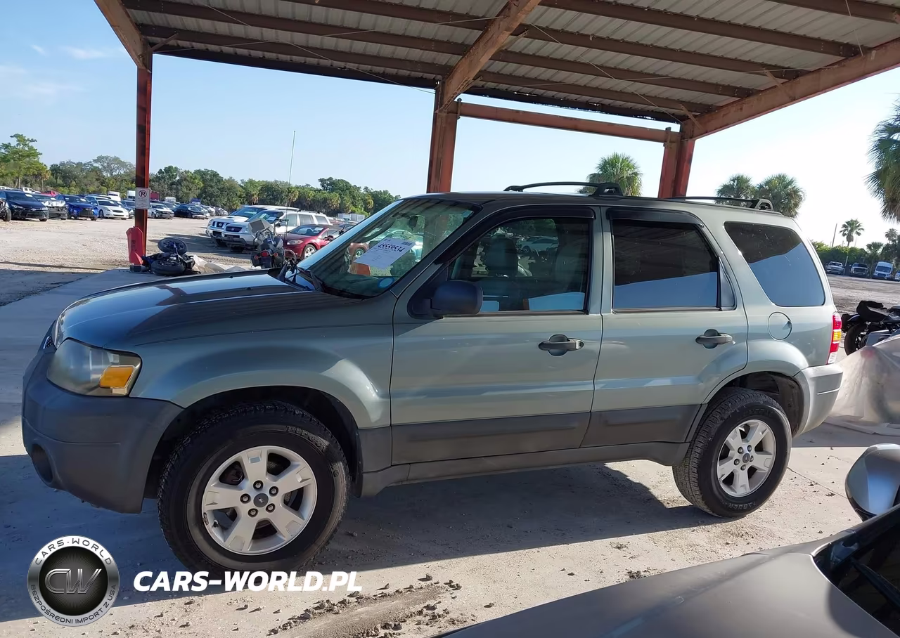 2007 Ford Escape Xlt VIN:1FMYU03Z07KB95836 - 14