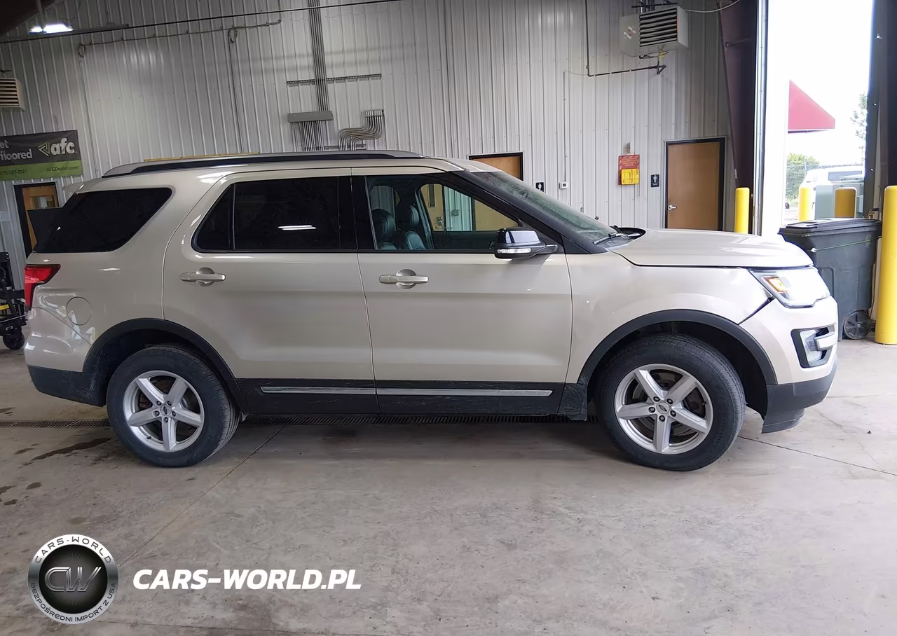 2017 Ford Explorer Xlt VIN:1FM5K8D87HGC32415 - 13