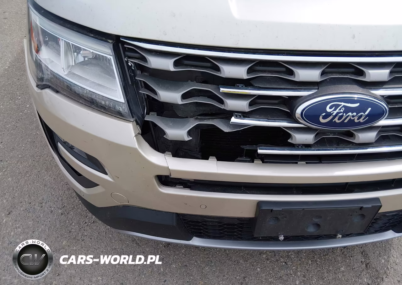 2017 Ford Explorer Xlt VIN:1FM5K8D87HGC32415 - 6