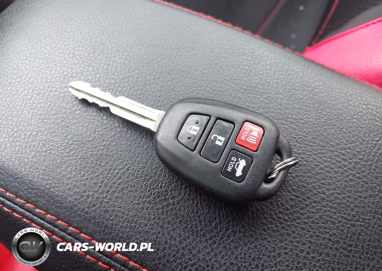 2017 Toyota Corolla Le VIN:2T1BURHE8HC799075 - 11