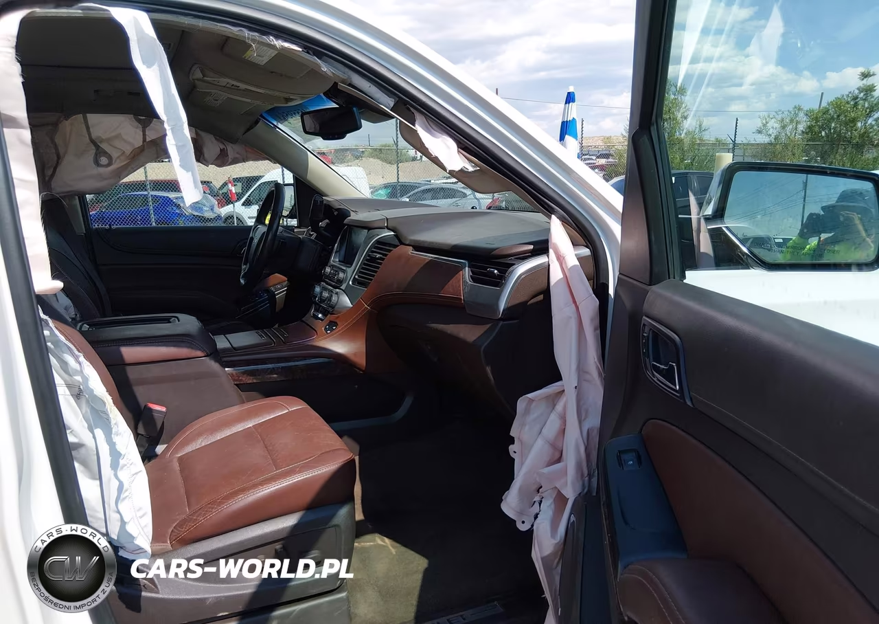 2017 Chevrolet Suburban Premier VIN:1GNSCJKC0HR274200 - 5