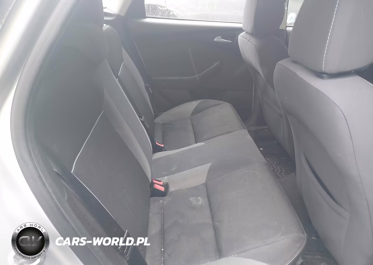 2014 Ford Focus Se VIN:1FADP3F26EL424365 - 8