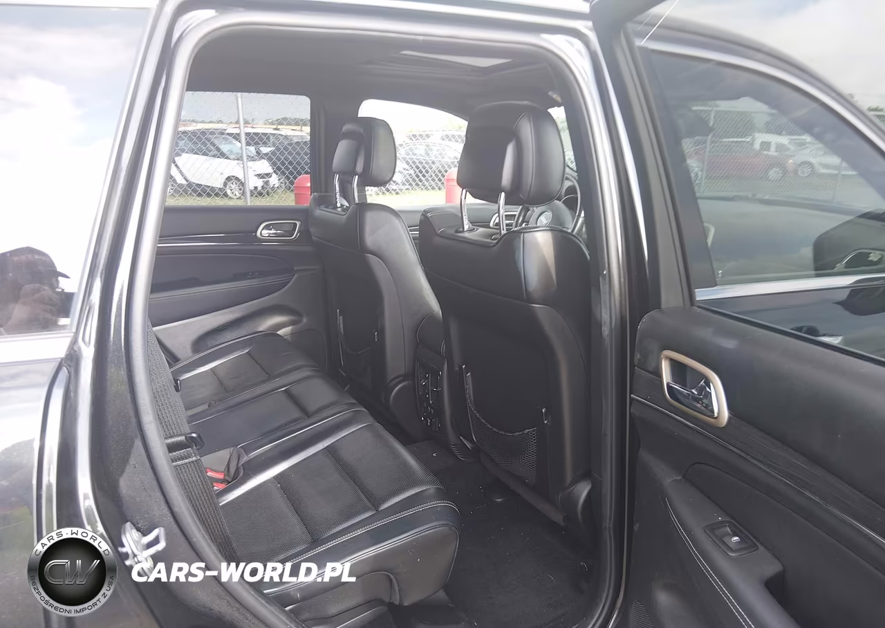 2015 Jeep Grand Cherokee Overland VIN:1C4RJFCG2FC803710 - 8