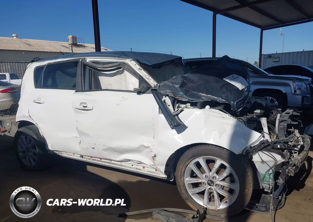 2018 Kia Soul + VIN:KNDJP3A5XJ7898692 - 14