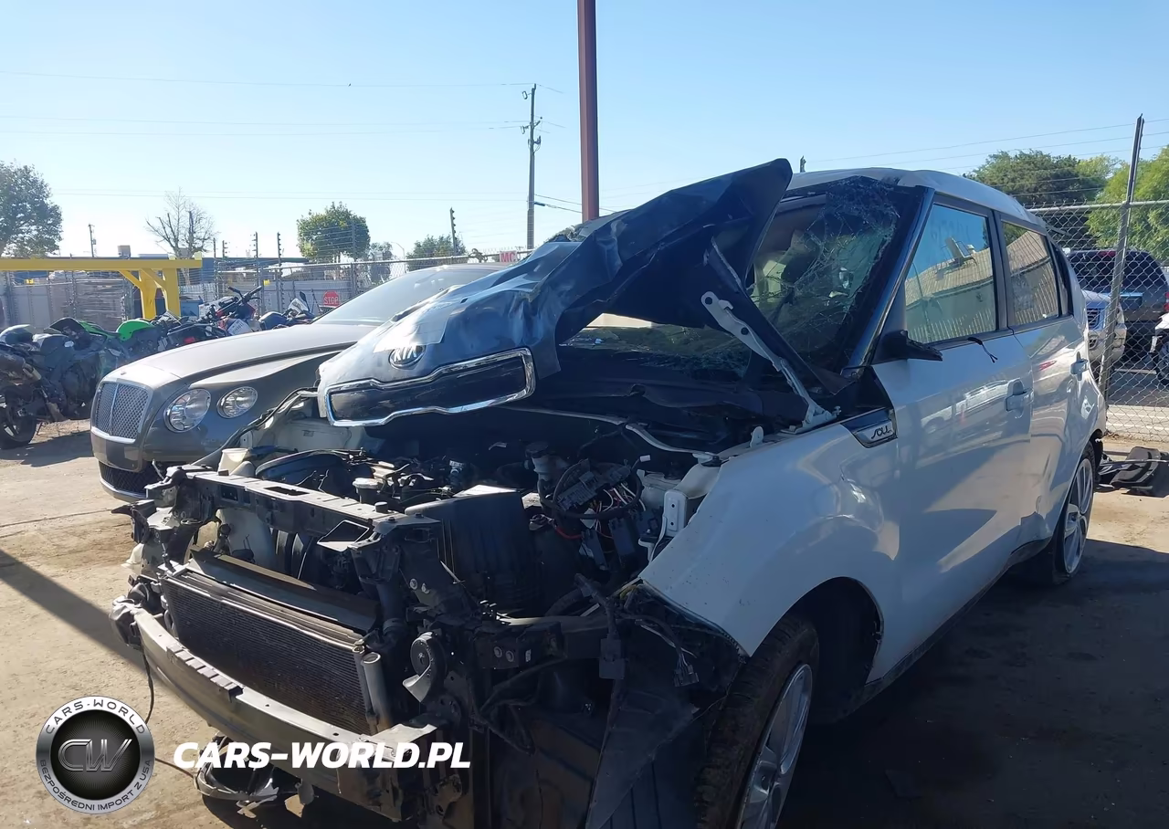 2018 Kia Soul + VIN:KNDJP3A5XJ7898692 - 2