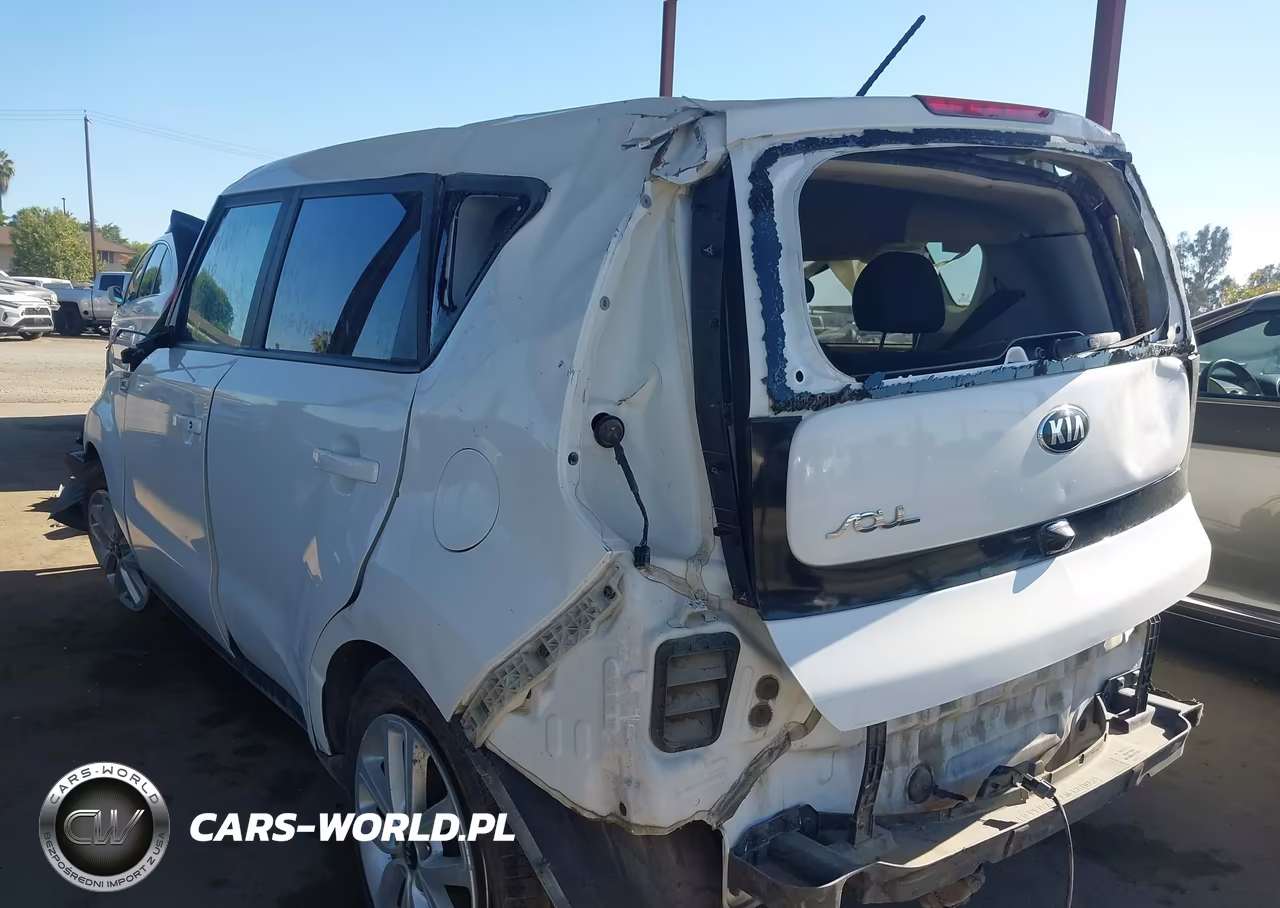 2018 Kia Soul + VIN:KNDJP3A5XJ7898692 - 3