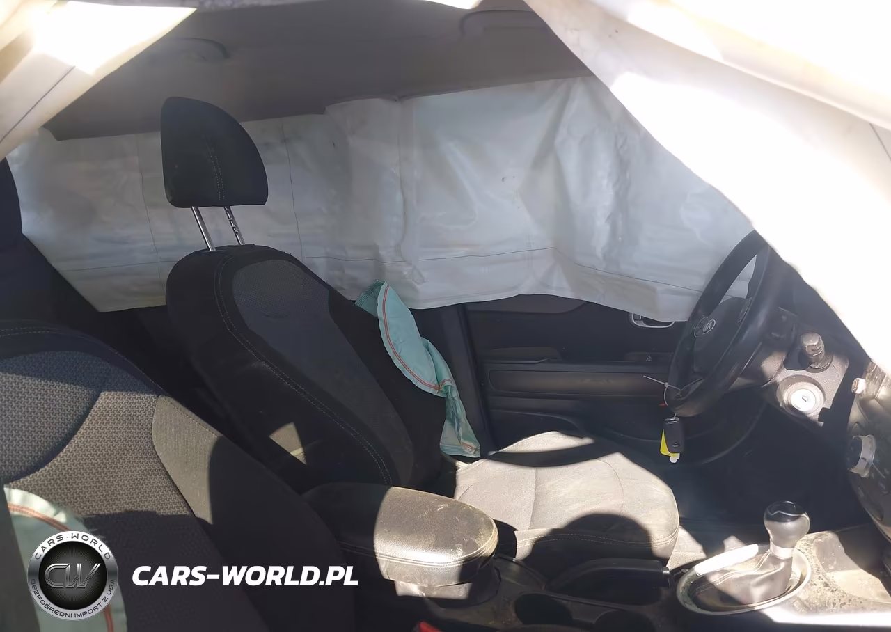 2018 Kia Soul + VIN:KNDJP3A5XJ7898692 - 5