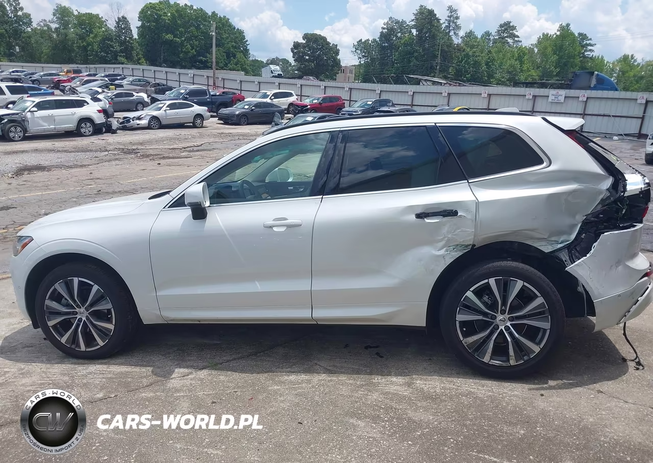 2022 Volvo Xc60 B5 Momentum VIN:YV4L12DK0N1003433 - 14