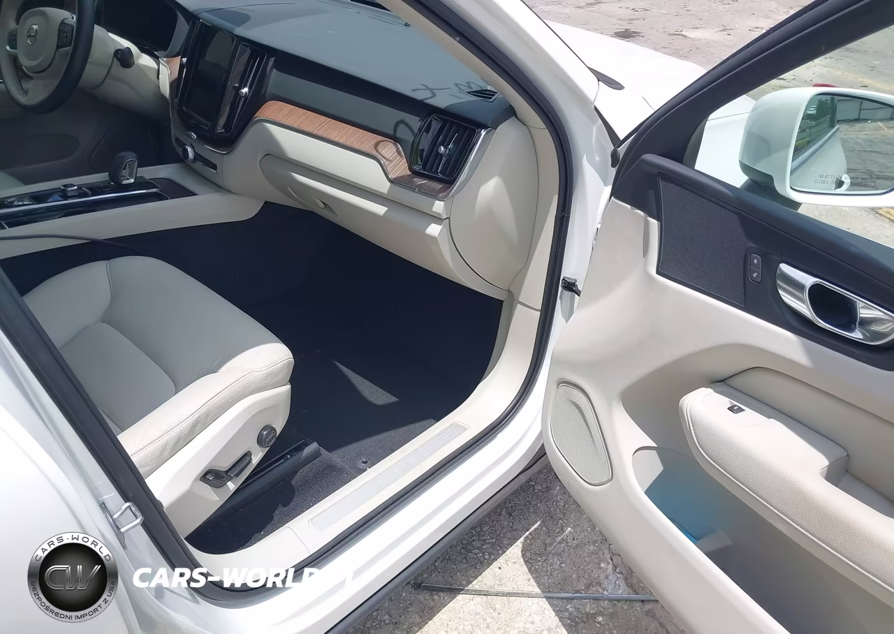 2022 Volvo Xc60 B5 Momentum VIN:YV4L12DK0N1003433 - 5