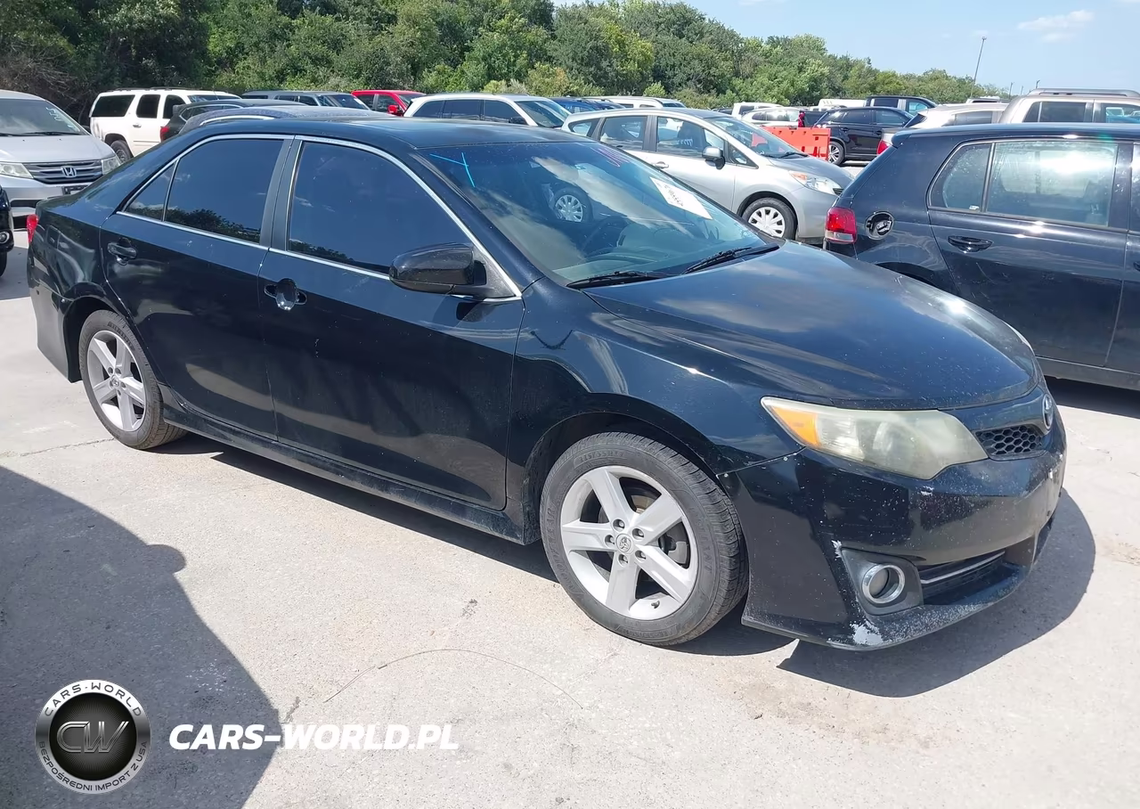 2013 Toyota Camry Se – zdjęcie 1 z 16