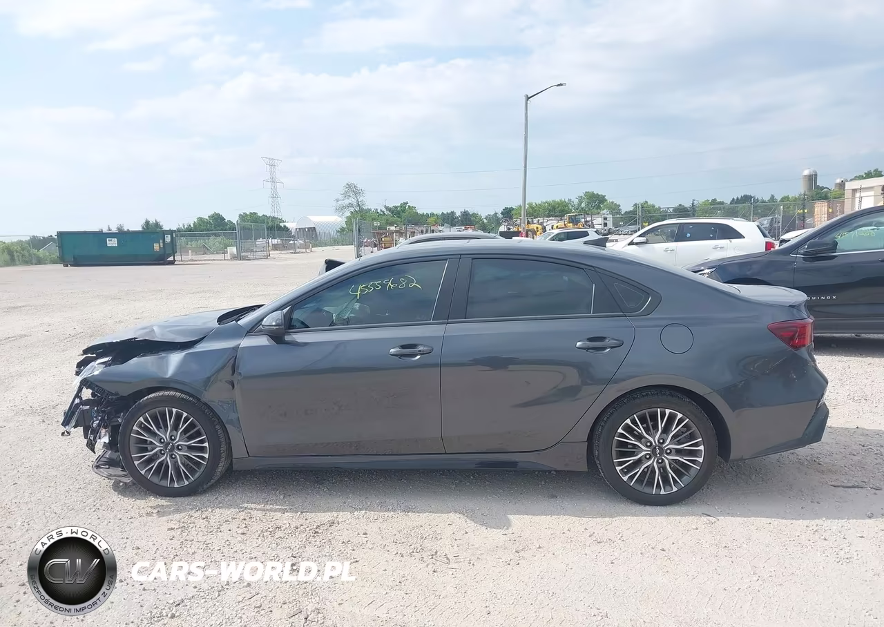 2022 Kia Forte Gt-Line VIN:3KPF54ADXNE427995 - 15