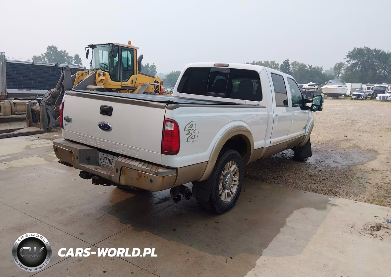 2011 Ford Super Duty F-350 Srw King Ranch-Lariat-Xl-Xlt VIN:1FT8W3BTXBEB17987 - 4