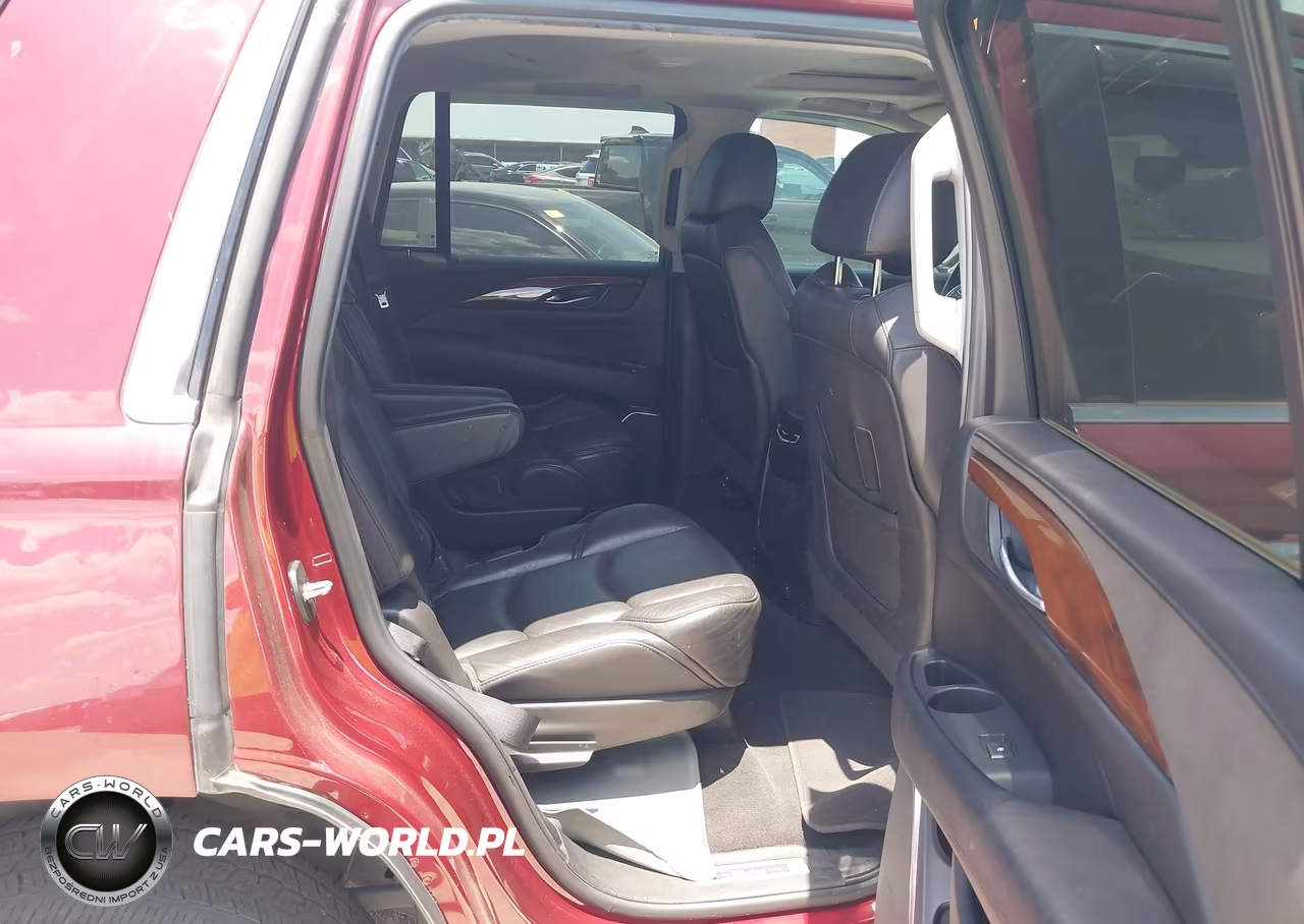 2018 Cadillac Escalade Luxury VIN:1GYS3BKJ7JR224911 - 8