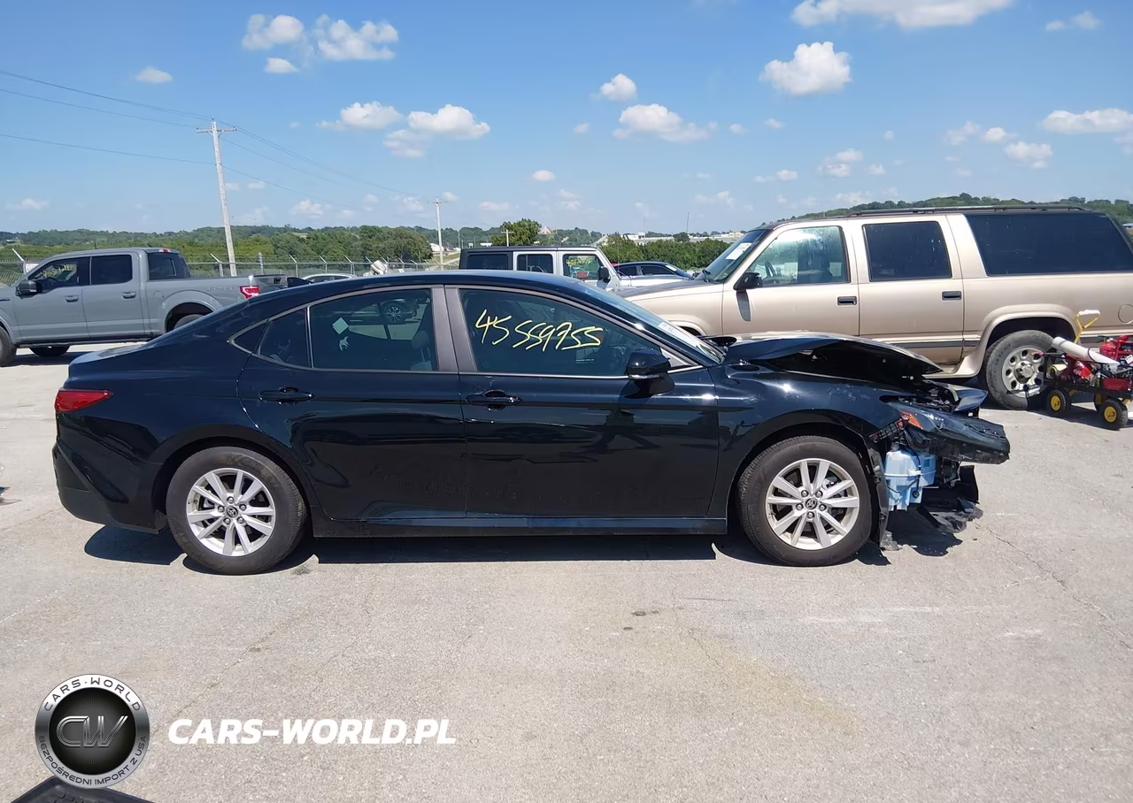 2025 Toyota Camry Le VIN:4T1DAACK4SU609858 - 13