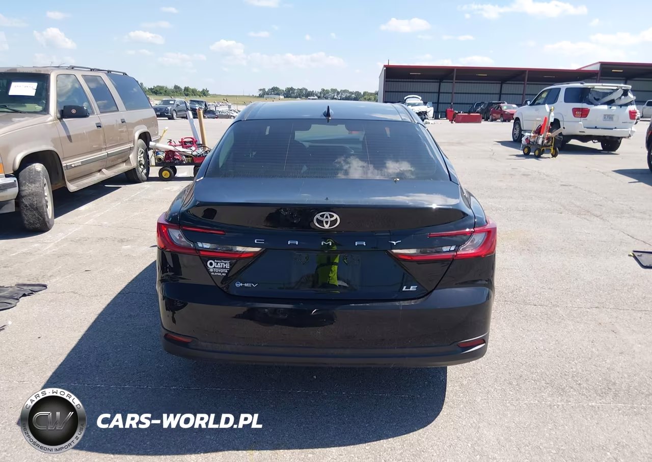 2025 Toyota Camry Le VIN:4T1DAACK4SU609858 - 16