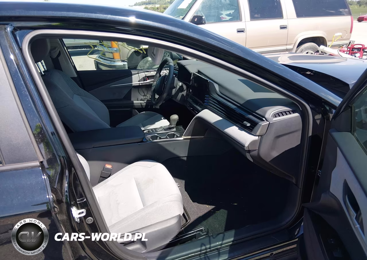 2025 Toyota Camry Le VIN:4T1DAACK4SU609858 - 5