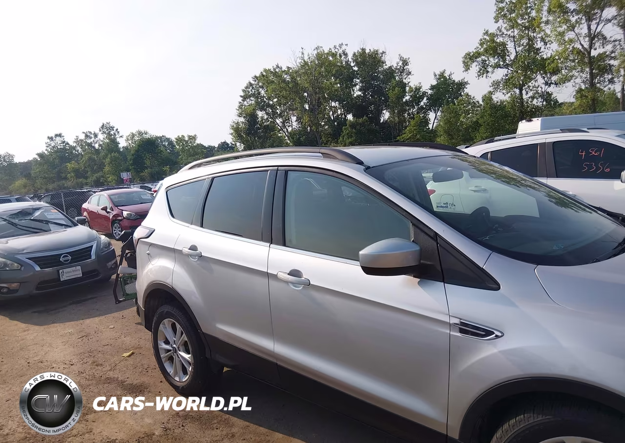 2018 Ford Escape Se VIN:1FMCU9GD1JUD17810 - 13